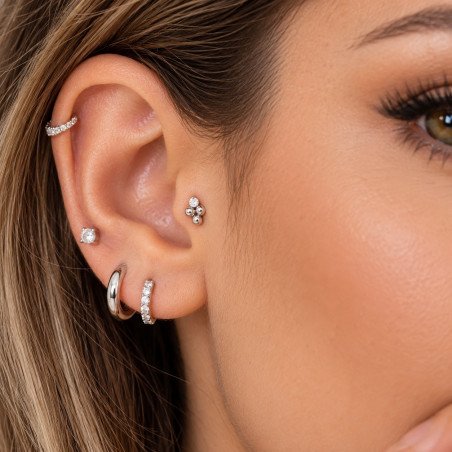 Piercing de Orelha em Titânio - Beaded Triplo com uma Zircônia - Pin Push - 7TRG272