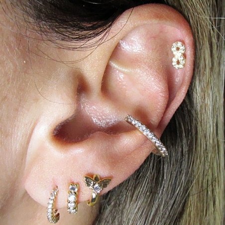 Piercing Dourado para Orelha com Lindo Símbolo do Infinito com Cristais - 6ORE362