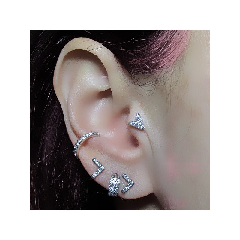 Piercing Labret para Orelha - Flecha cravejada de Cristais - 6ORE667