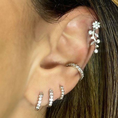 Piercing de Orelha em Aço Cirúrgico - Ramo de Flores e Folhas com Cristais -  Prateado ou Banhado a Ouro - 6ORE774