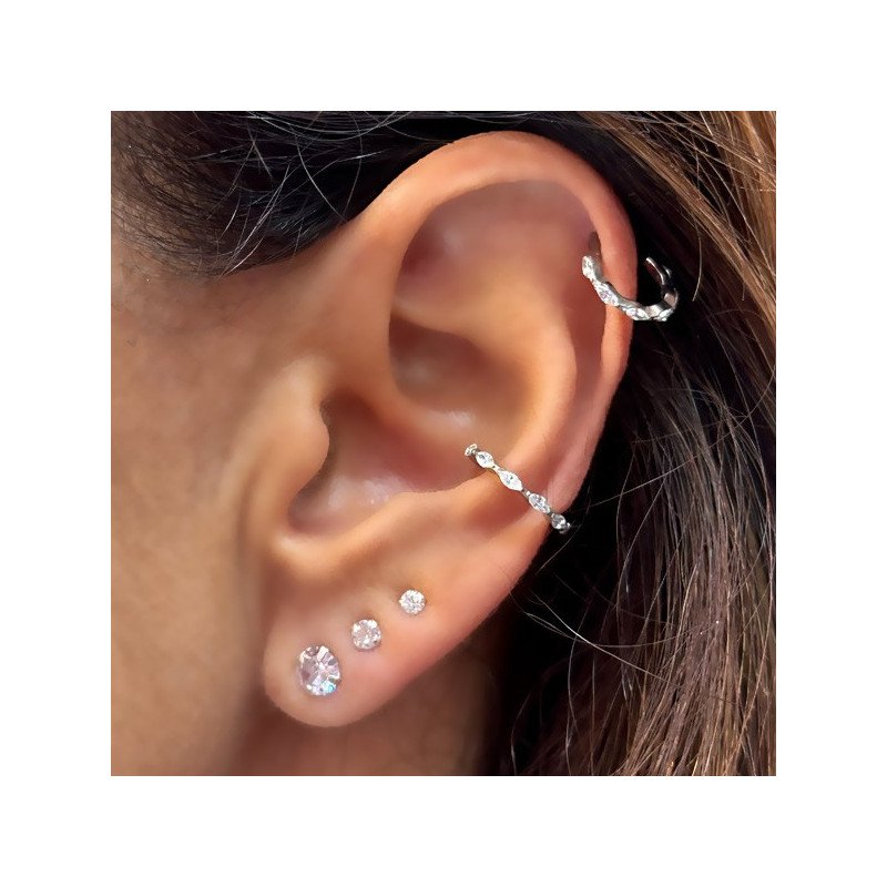 Piercing Luxo Hélix ou Conch - Argolinha Clicker em Titânio com Zircônias - 6ORE900