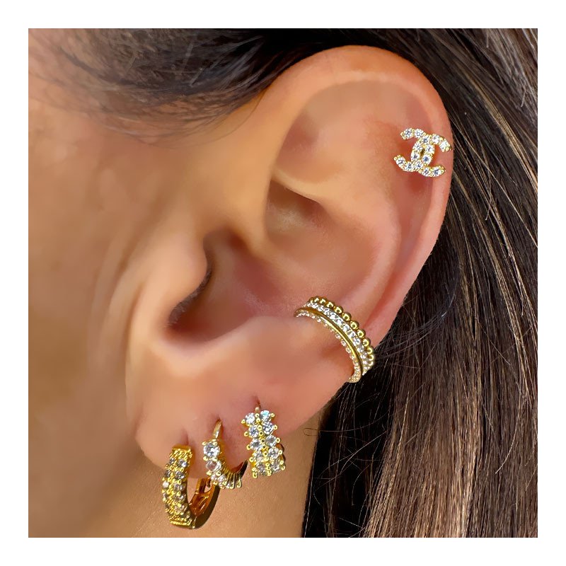 Piercing  Conch Argolinha Clicker Luxuosa Cravejada - 100% em Titânio PVD GOLD - 6ORE940