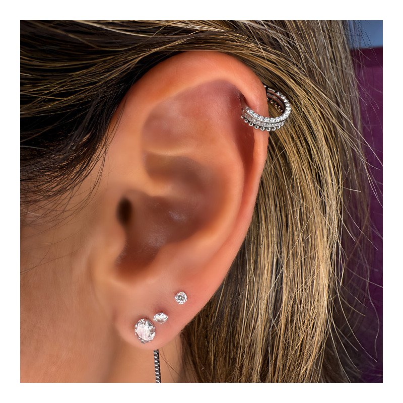 Piercing  Conch ou Hélix Argolinha Clicker Luxuosa Cravejada - 100% em Titânio - 6ORE940