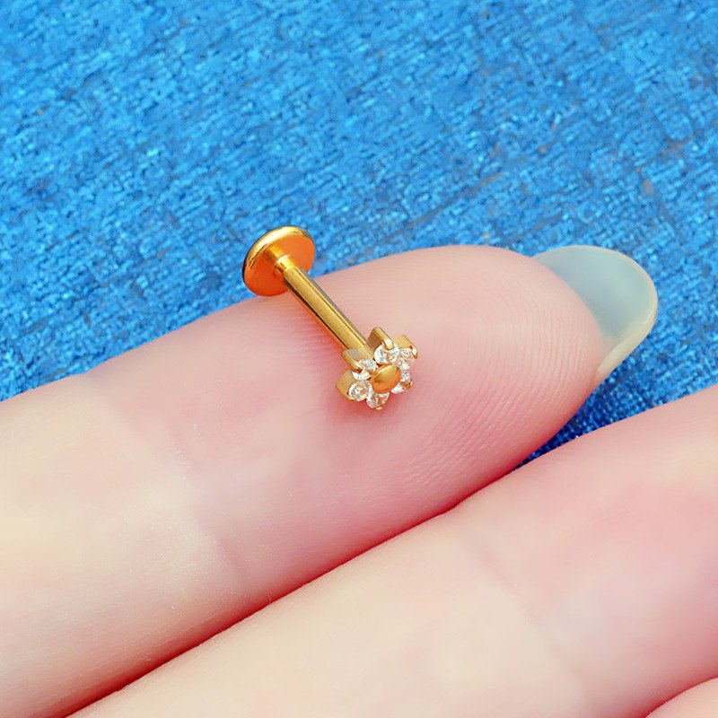 Piercing de Orelha - Labret Flor Delicada com 6 Pétalas - Rosca Interna - 6ORE1022