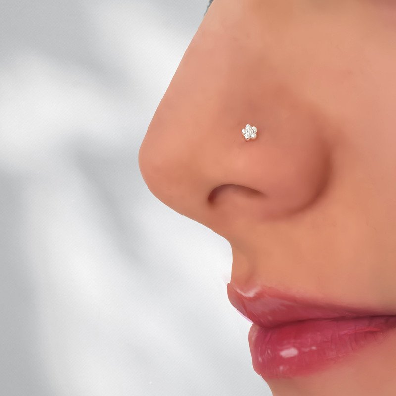 Piercing Labret Mini Florzinha em Titânio - Pin Push  Haste Mais Fina - 7TRG266