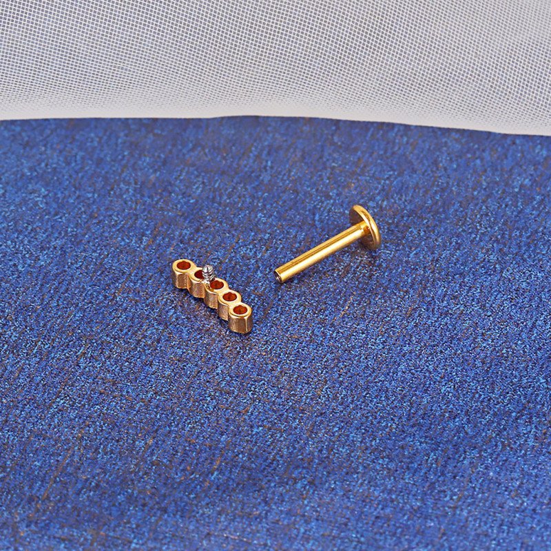 Piercing de Orelha - Labret Cluster 5 Zircônias - Rosca Interna - 6ORE1025
