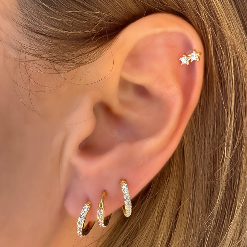 Piercing de Orelha -Labret Duas Estrelas com Zircônias - Rosca Interna - 6ORE1035