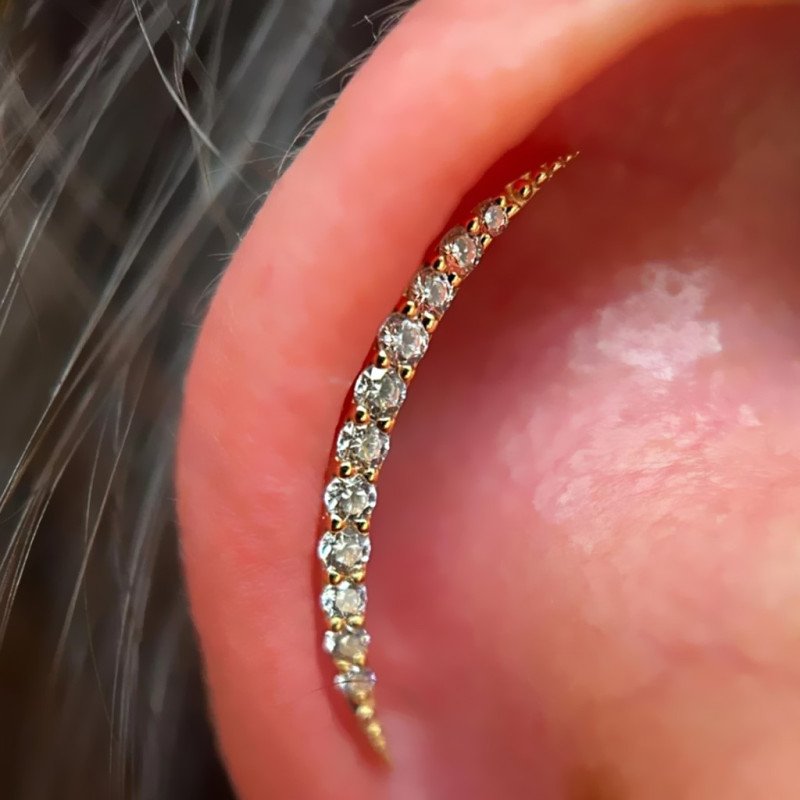 Piercing Labret de Orelha - Cluster Lua Longa Divina em Titânio com Zircônias - 6ORE834