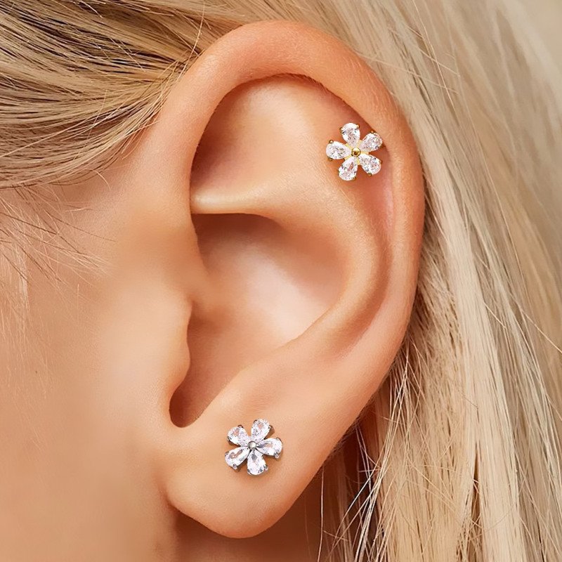 Piercing de Orelha - Piercing Labret Flor com Zircônias - 6ORE1058