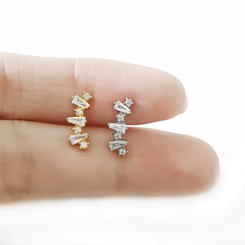 Piercing de Orelha - Labret com Barra Curva de Zircônias - 6ORE1060