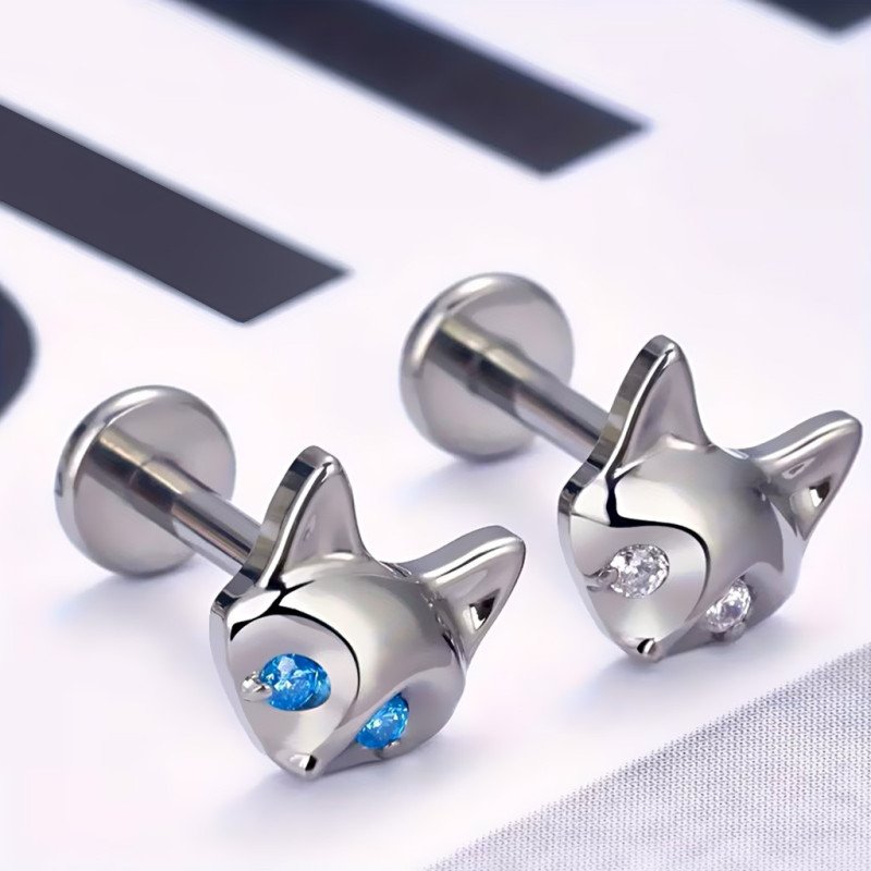 Piercing para Orelha - Labret Gatinho em Titânio com Zircônias Azuis - 6ORE1066