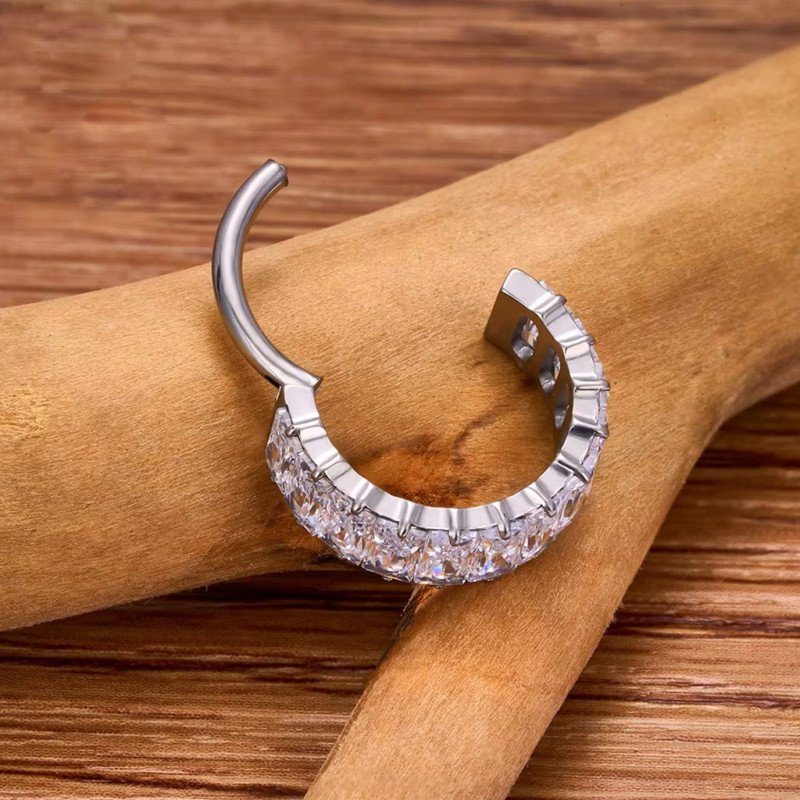 Piercing Hélix Argola Elegance Zircônias Baguete - 100% em Titânio - 6ORE1075