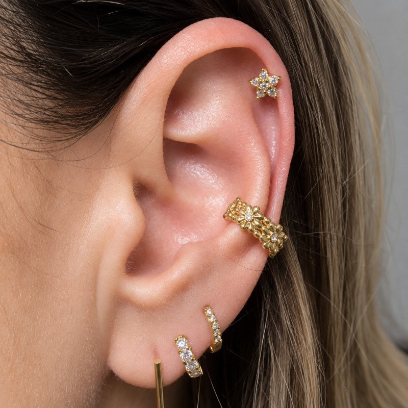 Piercing Fake Argolinha Dourada para Orelha Flores com Cristais - 6ORE457