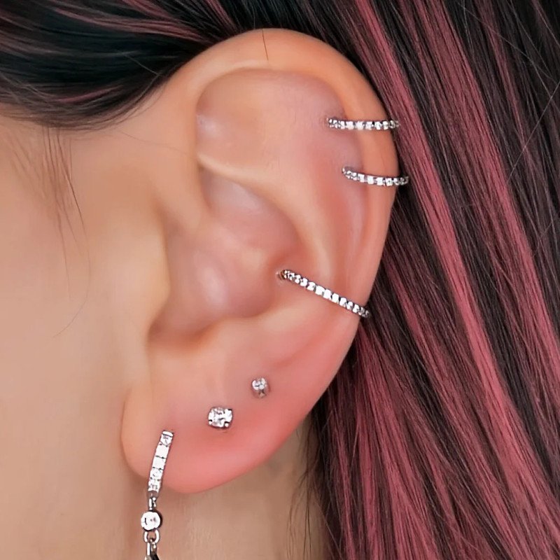 Piercing de Orelha Hélix Argolinha em Titânio com Cristais - 6ORE585