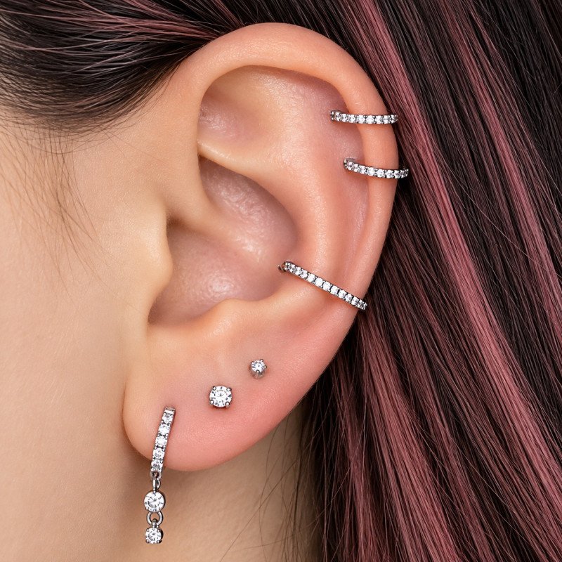 Piercing Conch - Clicker em Titânio PVD Gold com Zircônias - 6ORE597