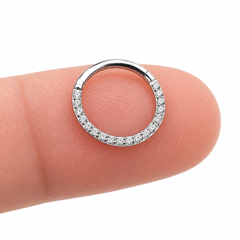 Piercing Daith ou Septo - Argolinha Clicker em Titânio com Zircônias - 6ORE601