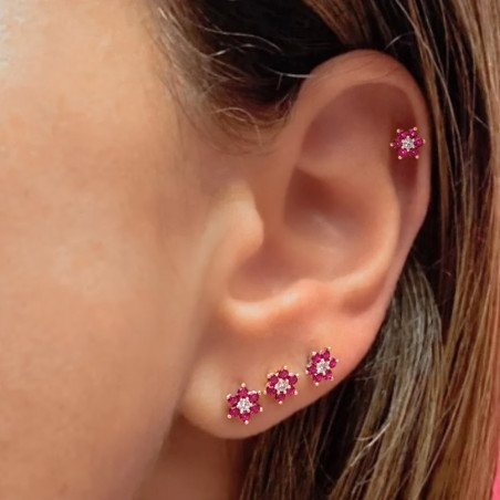Piercing de Orelha em Aço Cirúrgico - Florzinha Zircônias Rosas - 6ORE682