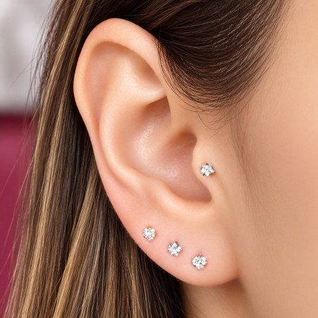 Piercing de Orelha em Aço Cirúrgico -  Mini Estrela de Zircônia - 6ORE783