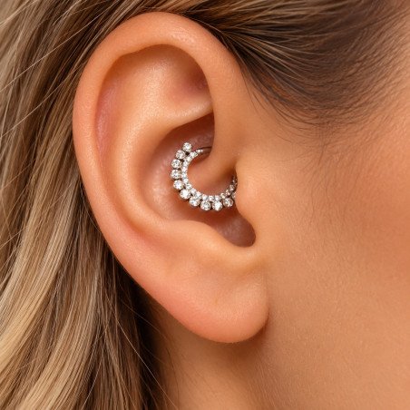 Piercing Luxo Septo ou Daith - Argolinha Clicker em Titânio Natural com Zircônias - 6ORE792