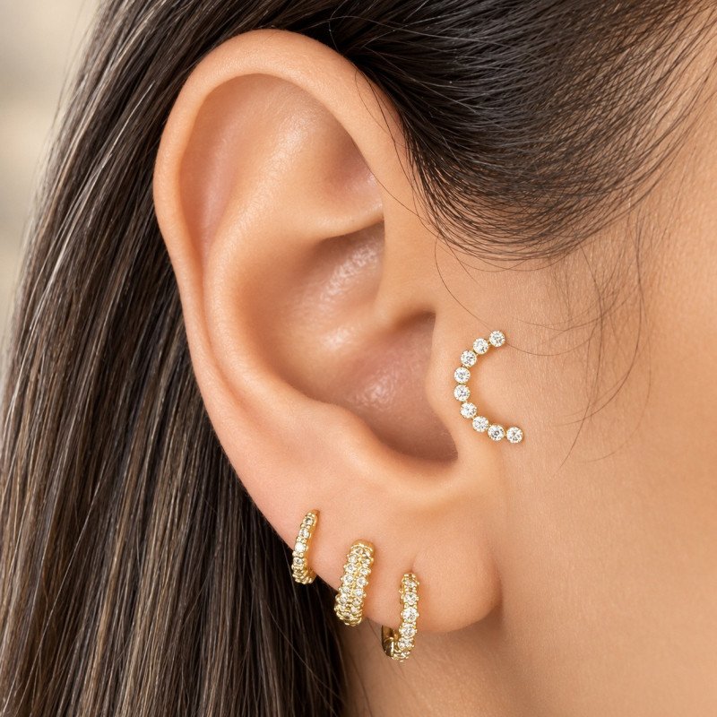 Piercing Labret em Titânio para Orelha - Cluster Arco - PVD Gold - 6ORE801