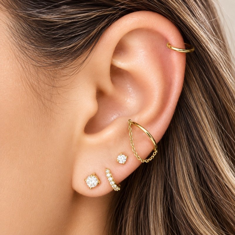 Piercing Conch Clicker Liso com Corrente - 100% em Titânio - PVD GOLD - 6ORE817