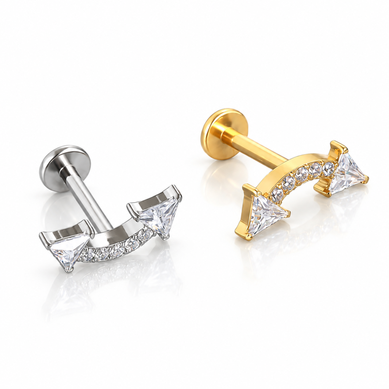Piercing Labret de Orelha - Cluster Setas em Titânio com Zircônias - 6ORE826