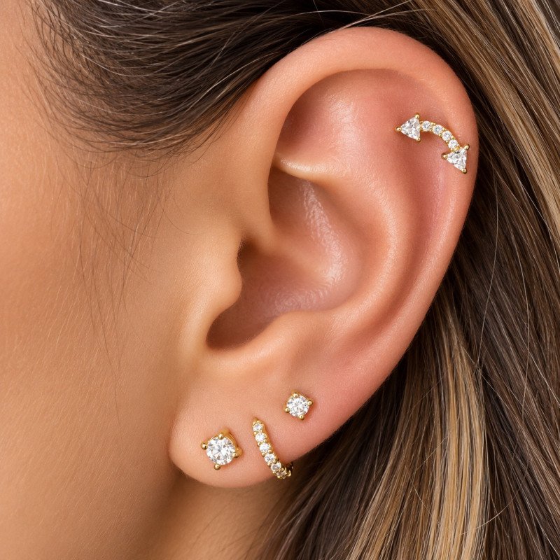 Piercing Labret de Orelha - Cluster Setas em Titânio com Zircônias - 6ORE826