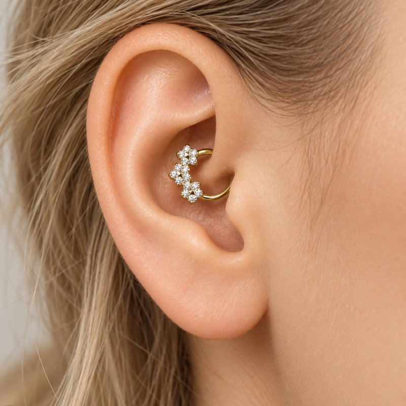 Piercing Luxo Daith - Argolinha Clicker em Titânio Natural - Flores em Zircônias - 6ORE828