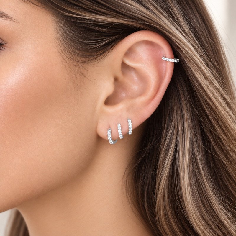 Piercing de Orelha Mini Argolinha em Prata com Zircônias - 6ORE871