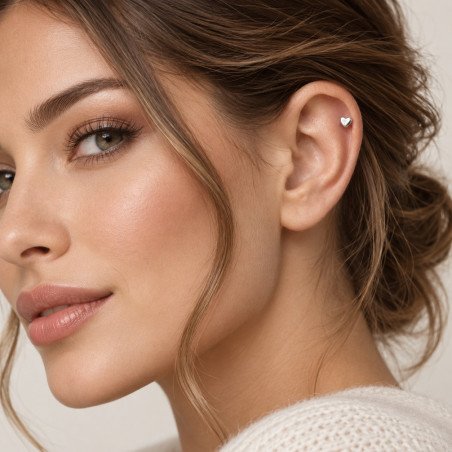 Piercing de Orelha em Aço Cirúrgico - Mini Coração -  Prateado ou Banhado a Ouro - 6ORE872
