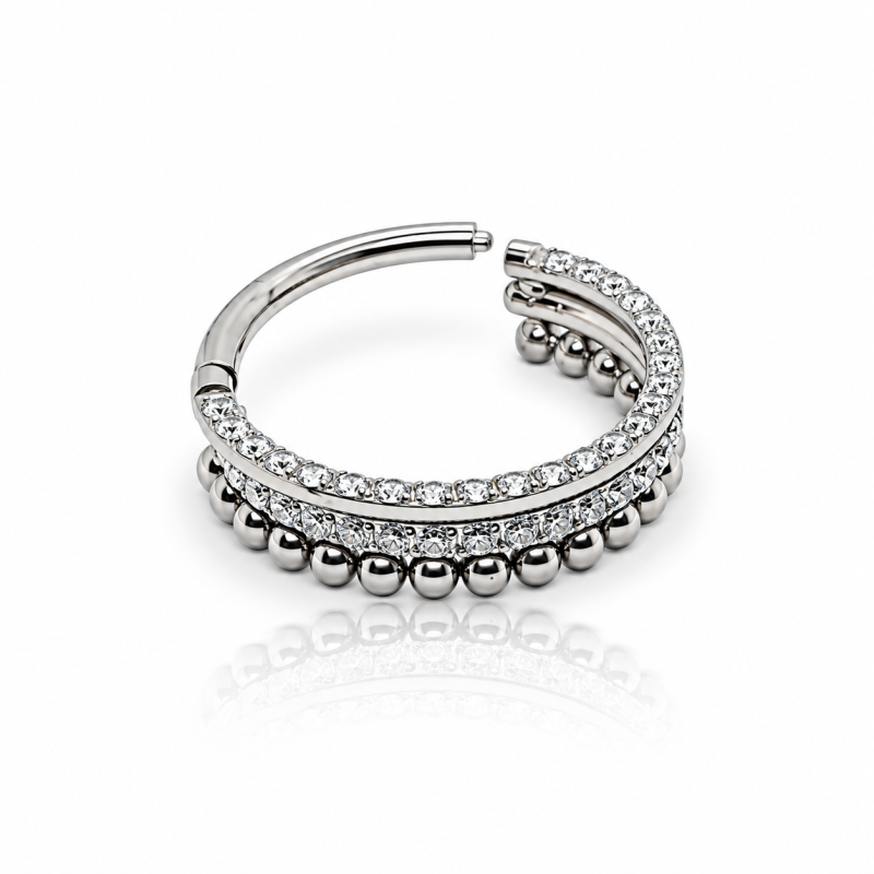 Piercing  Conch ou Hélix Argolinha Clicker Luxuosa Cravejada - 100% em Titânio - 6ORE940