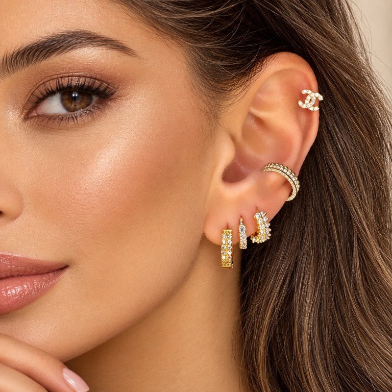 Piercing  Conch ou Hélix Argolinha Clicker Luxuosa Cravejada - 100% em Titânio - 6ORE940