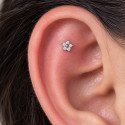 Piercing de Orelha - Labret Mini Flor Delicada com 5 Pétalas - Rosca Interna - 6ORE1020