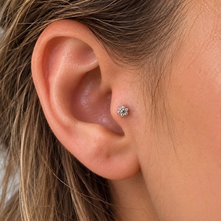 Piercing de Orelha - Labret Flor Delicada com 6 Pétalas - Rosca Interna - 6ORE1022