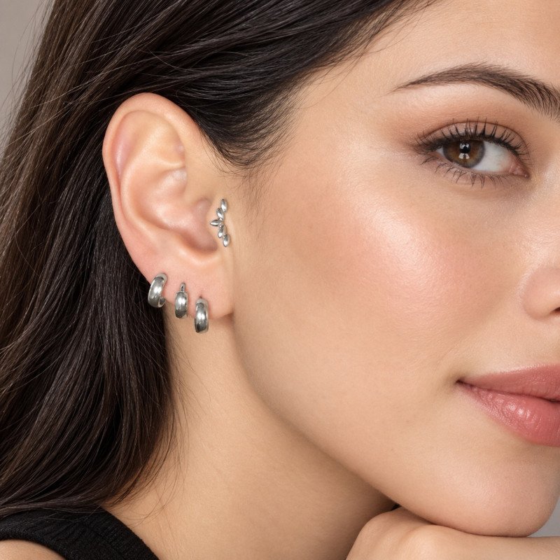 Piercing Labret Cluster em Titânio - Navete - Natural ou PVD Gold - 7TRG130