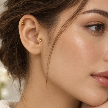Piercing de Tragus Labret - Seta - Titânio - 7TRG210